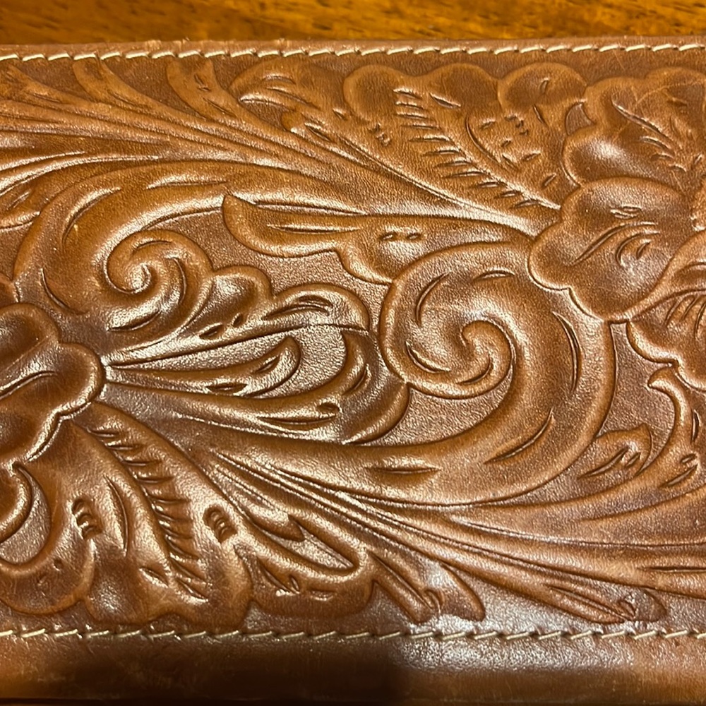 Patricia Nash two compartment wallet